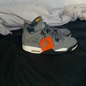 Cool grey Jordan 4